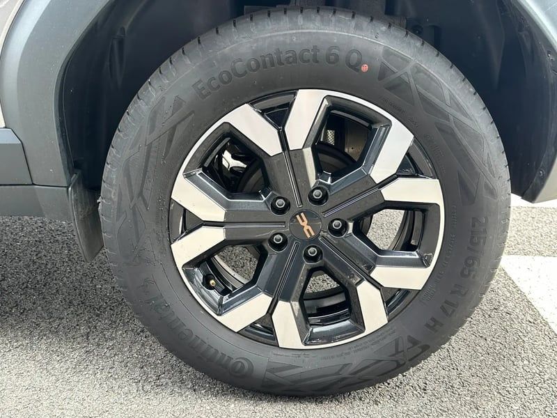 Photo de la voiture DACIA DUSTER Mild Hybrid 130 Extreme