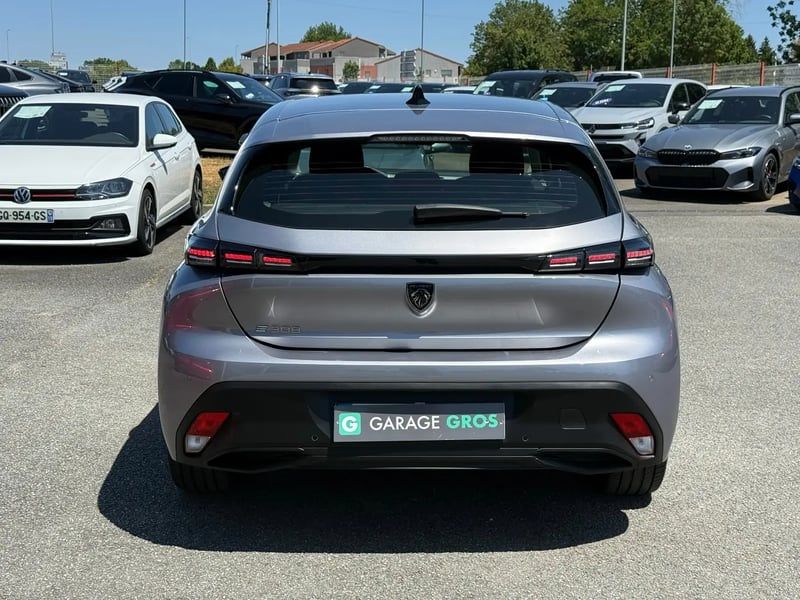 Photo de la voiture PEUGEOT 308 ELECTRIQUE 54 kWh 156ch Style