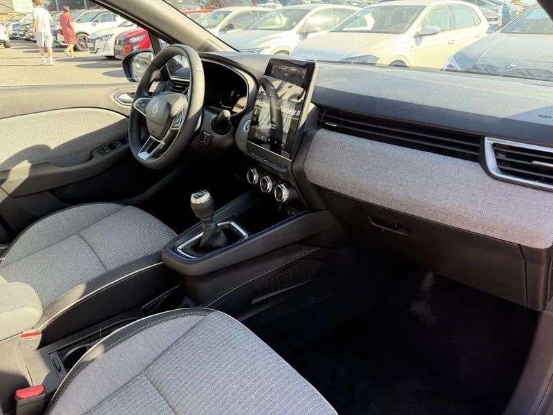 Photo de la voiture RENAULT CLIO V Eco-G 100 ch GSR2 Techno