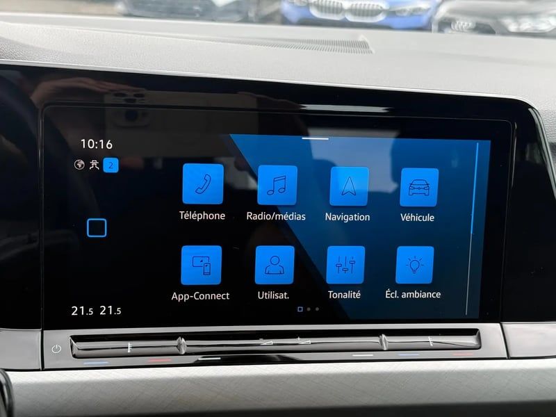Photo de la voiture VOLKSWAGEN GOLF 1.5 TSI ACT OPF 130 BVM6 Life Business 1st