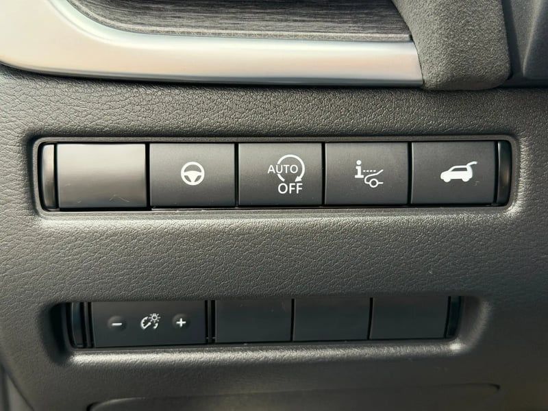 Photo de la voiture NISSAN QASHQAI Mild Hybrid 158 ch Xtronic Tekna+