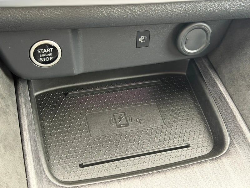 Photo de la voiture NISSAN QASHQAI Mild Hybrid 158 ch Xtronic Tekna+