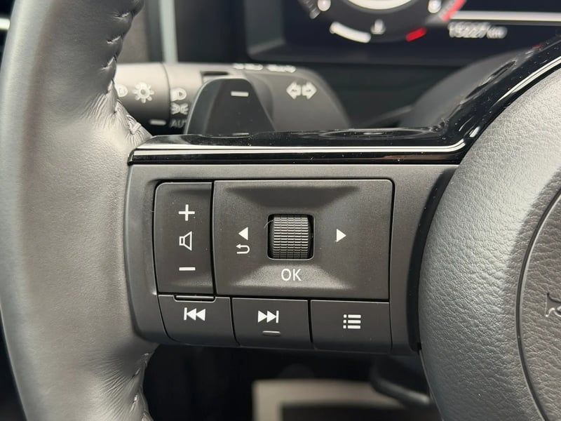 Photo de la voiture NISSAN QASHQAI Mild Hybrid 158 ch Xtronic Tekna+