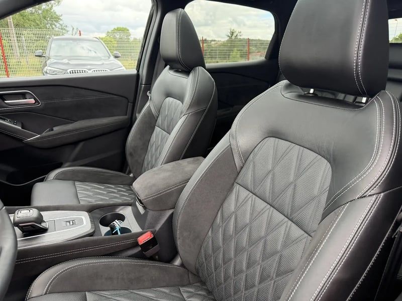 Photo de la voiture NISSAN QASHQAI Mild Hybrid 158 ch Xtronic Tekna+