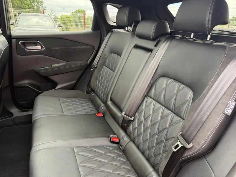 Photo de la voiture NISSAN QASHQAI Mild Hybrid 158 ch Xtronic Tekna+