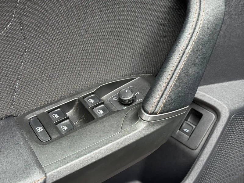 Photo de la voiture CUPRA FORMENTOR 1.5 eTSI Hybrid 150 ch DSG7 V