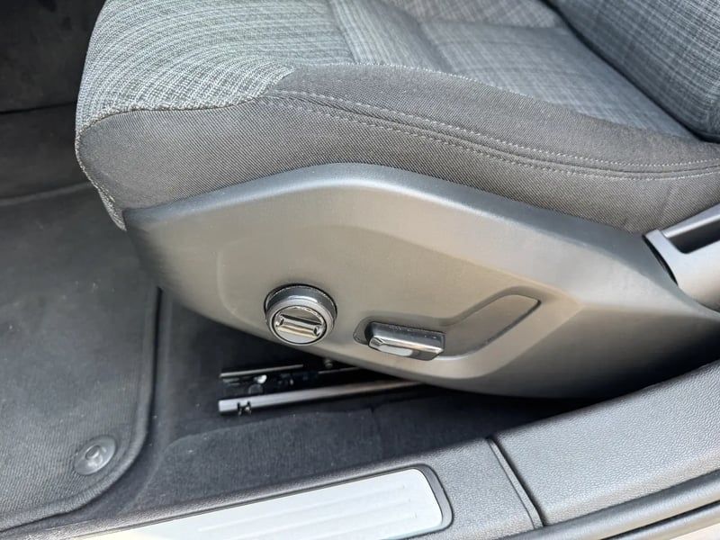 Photo de la voiture VOLVO S60 B4 MHEV 197 ch DCT7 Core+