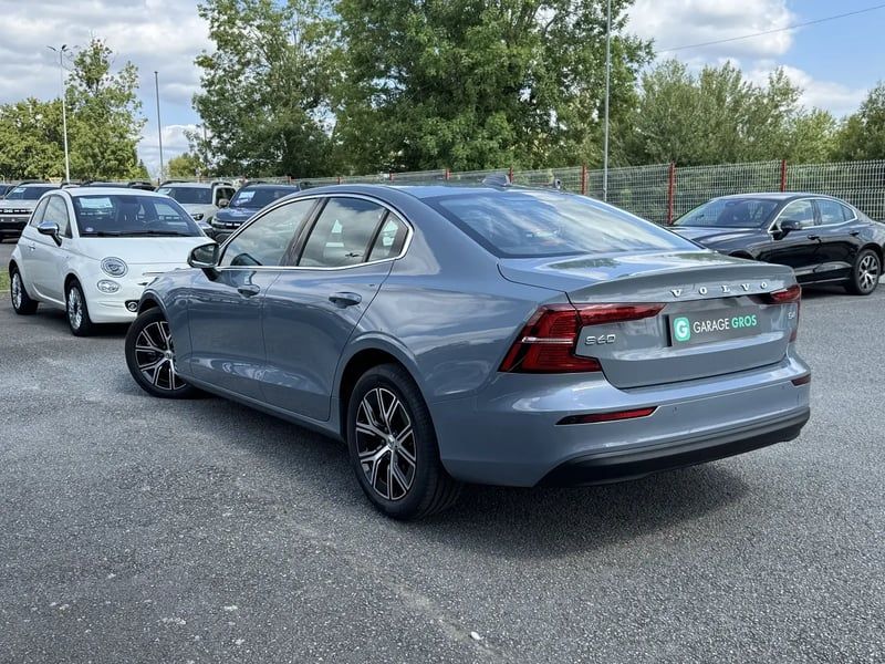 Photo de la voiture VOLVO S60 B4 MHEV 197 ch DCT7 Core+