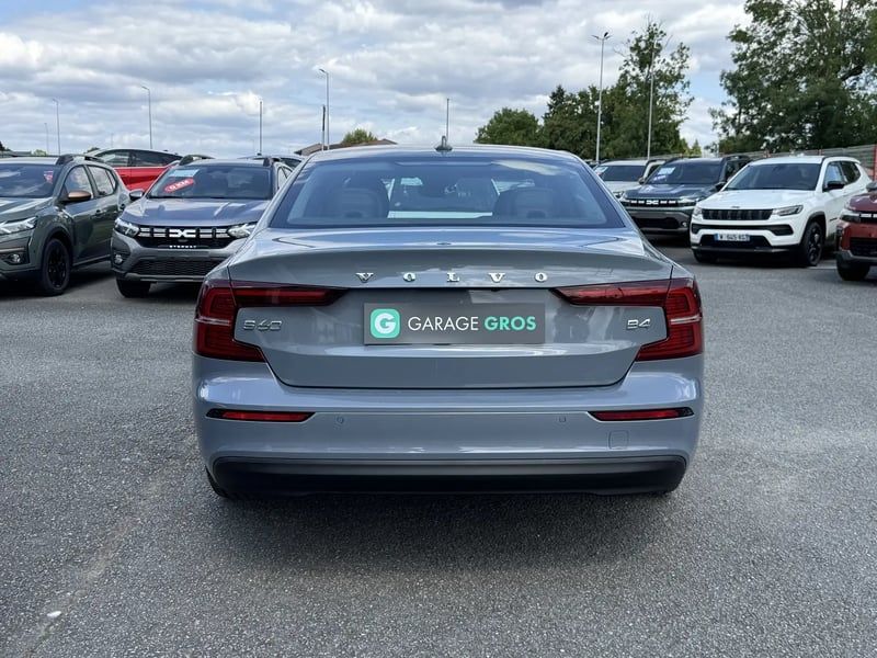 Photo de la voiture VOLVO S60 B4 MHEV 197 ch DCT7 Core+