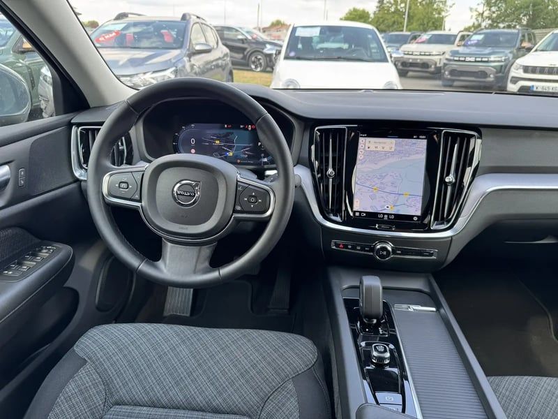 Photo de la voiture VOLVO S60 B4 MHEV 197 ch DCT7 Core+