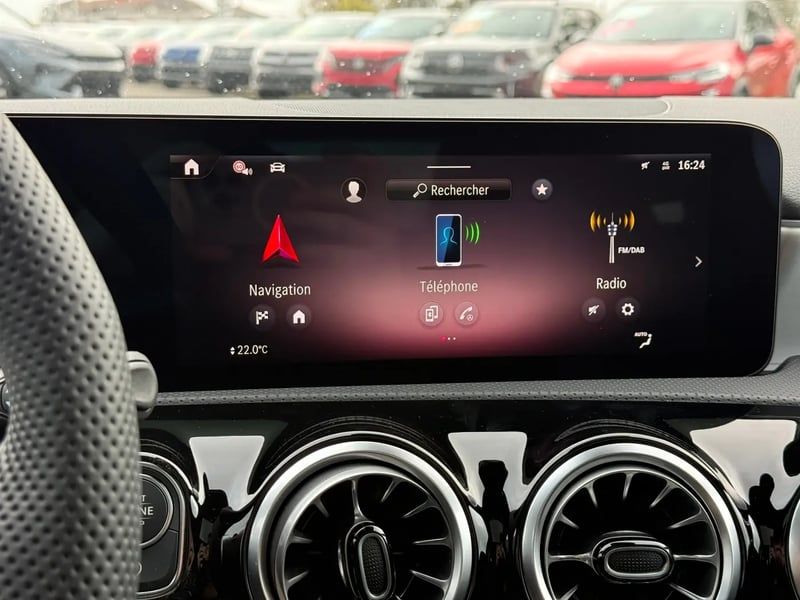 Photo de la voiture MERCEDES CLASSE A 200 d 8G-DCT AMG Line