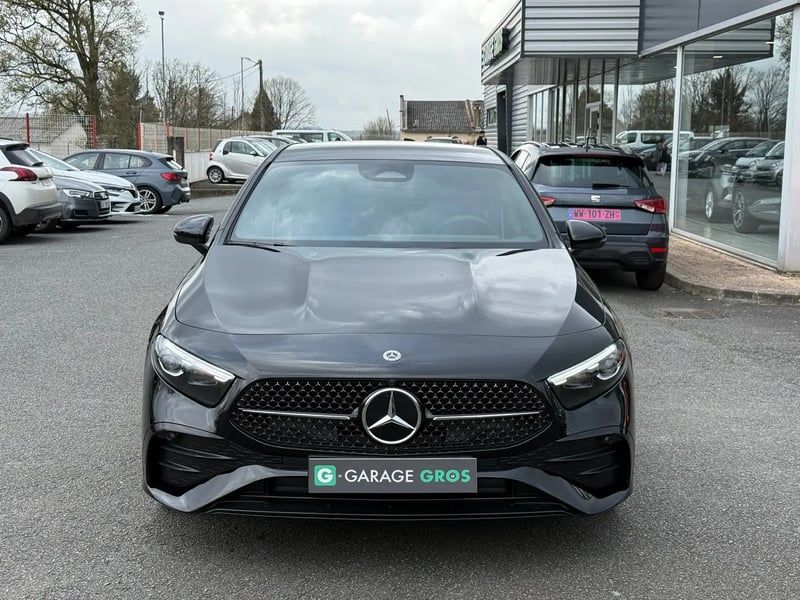 Photo de la voiture MERCEDES CLASSE A 200 d 8G-DCT AMG Line