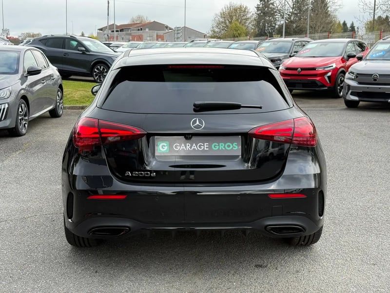 Photo de la voiture MERCEDES CLASSE A 200 d 8G-DCT AMG Line