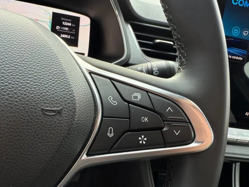 Photo de la voiture RENAULT CAPTUR Eco-G 100 ch Techno