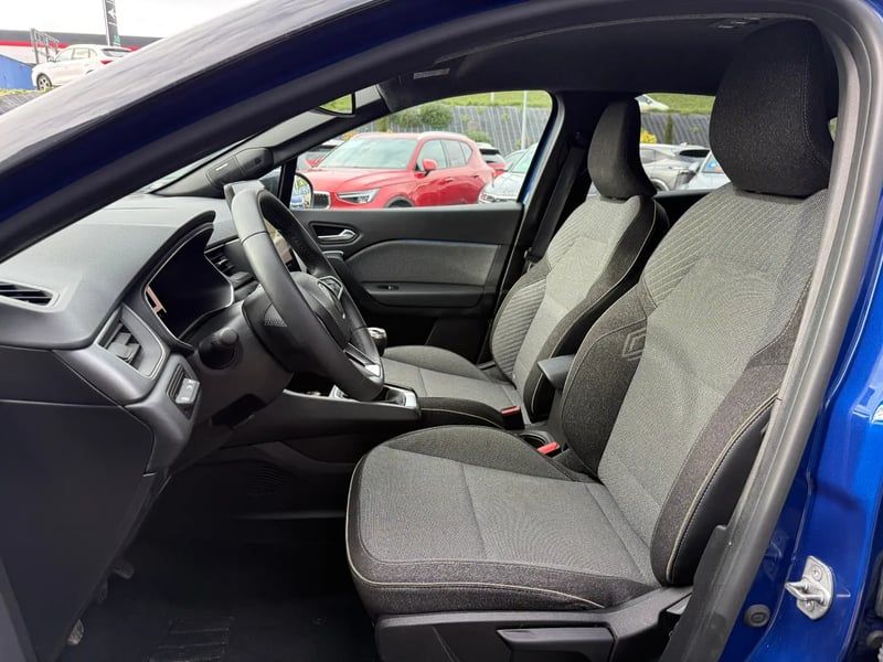 Photo de la voiture RENAULT CAPTUR Eco-G 100 ch Techno
