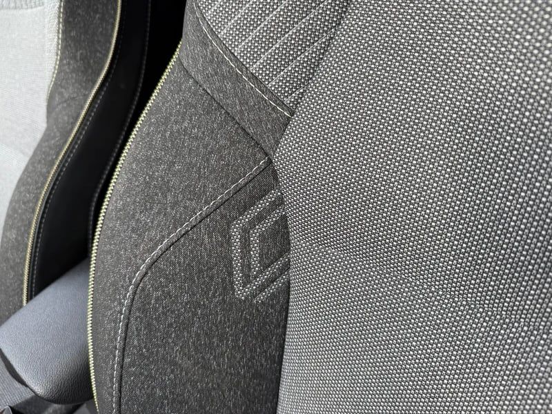 Photo de la voiture RENAULT CAPTUR Eco-G 100 ch Techno