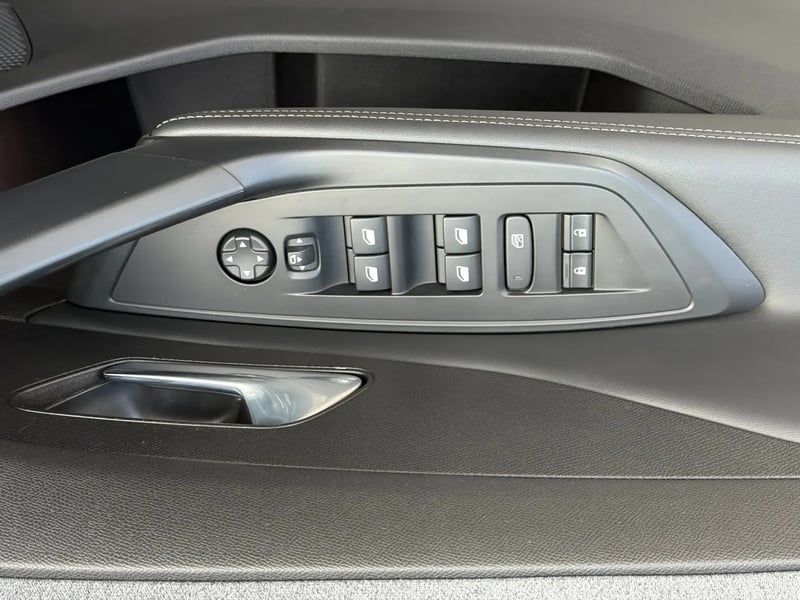 Photo de la voiture PEUGEOT 308 BlueHDi 130ch S&S EAT8 Allure