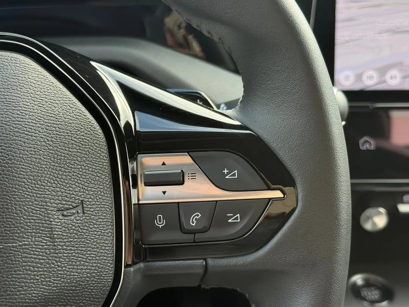 Photo de la voiture PEUGEOT 308 BlueHDi 130ch S&S EAT8 Allure