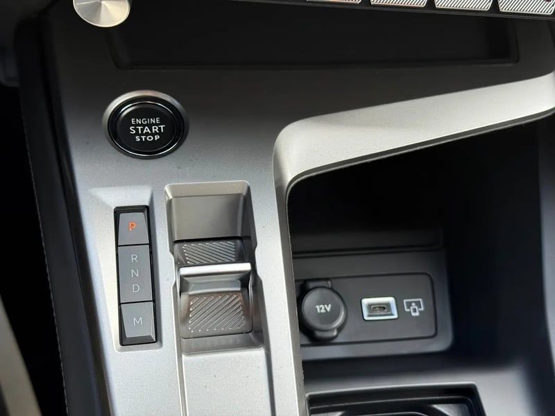 Photo de la voiture PEUGEOT 308 BlueHDi 130ch S&S EAT8 Allure