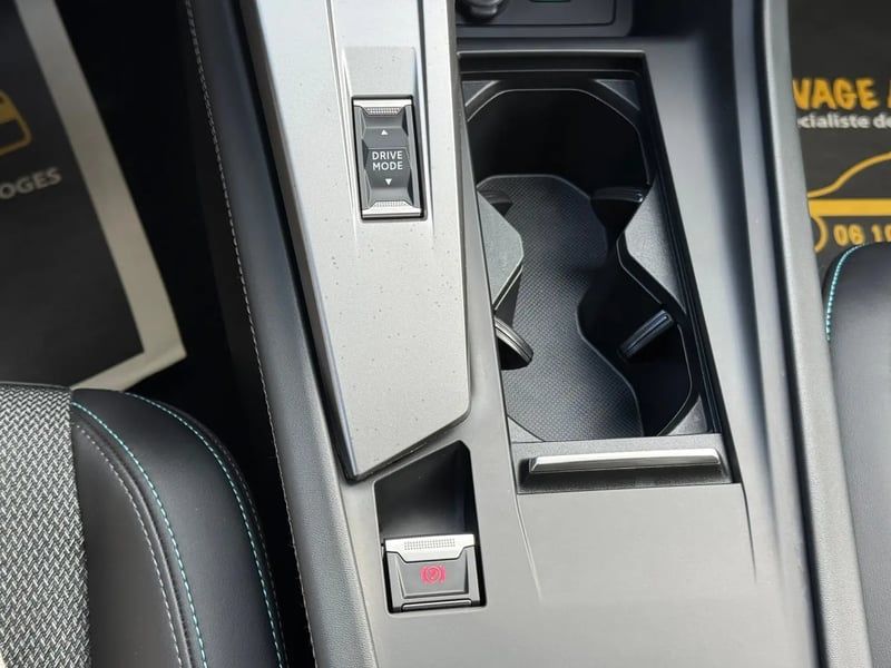 Photo de la voiture PEUGEOT 308 BlueHDi 130ch S&S EAT8 Allure