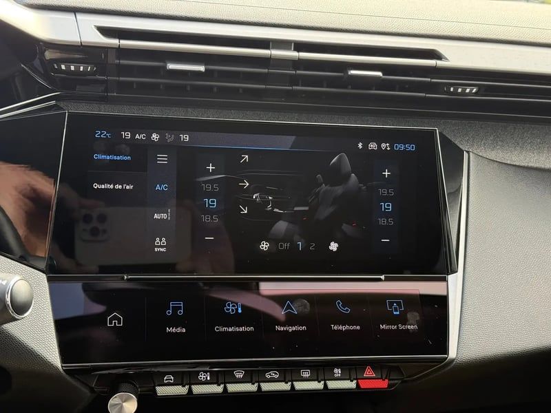 Photo de la voiture PEUGEOT 308 BlueHDi 130ch S&S EAT8 Allure