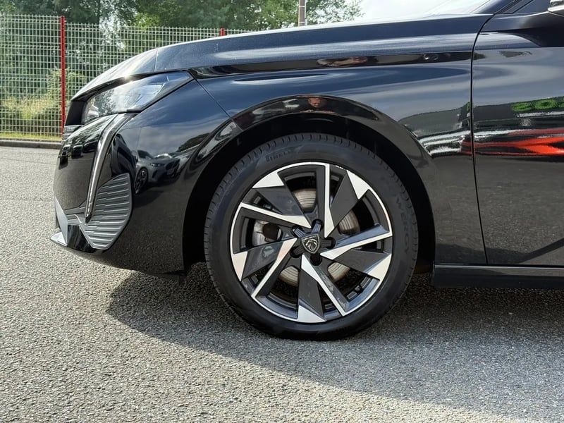 Photo de la voiture PEUGEOT 308 BlueHDi 130ch S&S EAT8 Allure