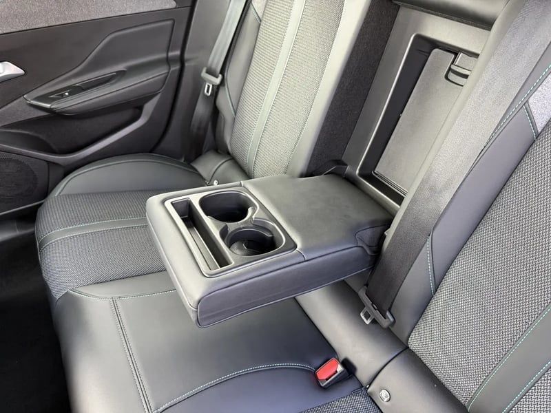 Photo de la voiture PEUGEOT 308 BlueHDi 130ch S&S EAT8 Allure