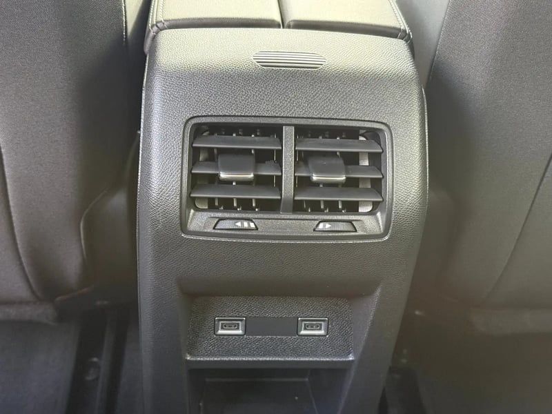 Photo de la voiture PEUGEOT 308 BlueHDi 130ch S&S EAT8 Allure