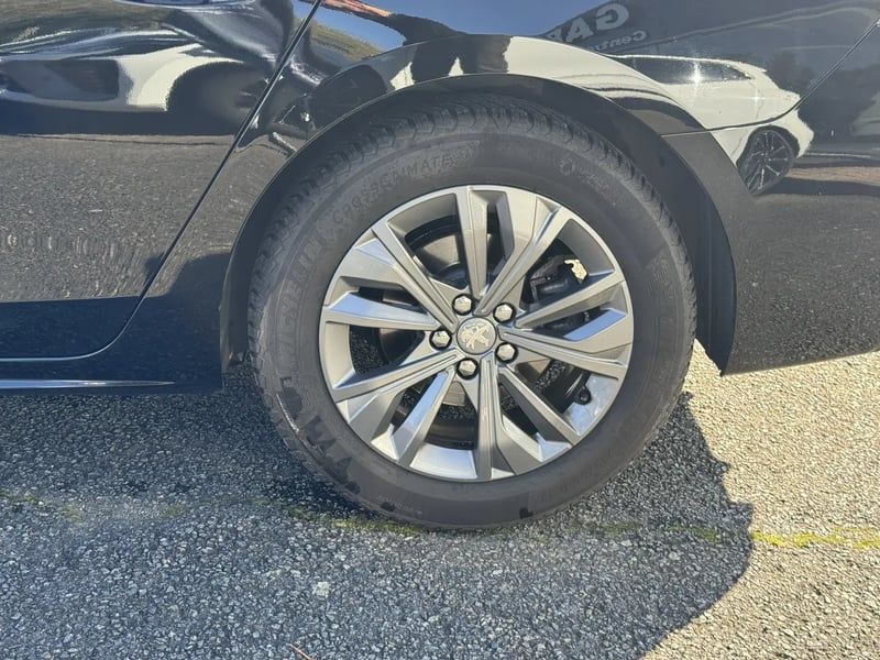 Photo de la voiture PEUGEOT 508 BlueHDi 160 ch S&S EAT8 Allure