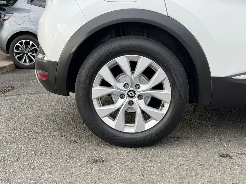 Photo de la voiture RENAULT CAPTUR TCe 90 - 21 Intens