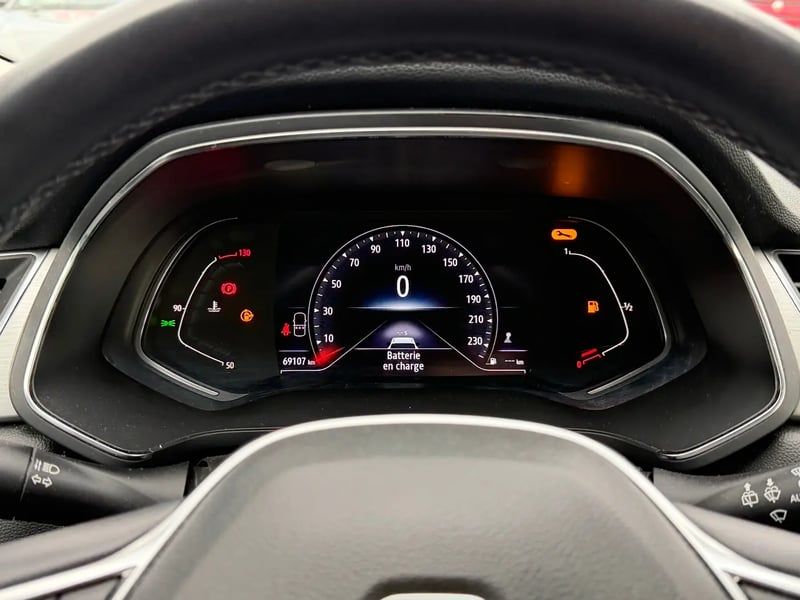 Photo de la voiture RENAULT CAPTUR TCe 90 - 21 Intens