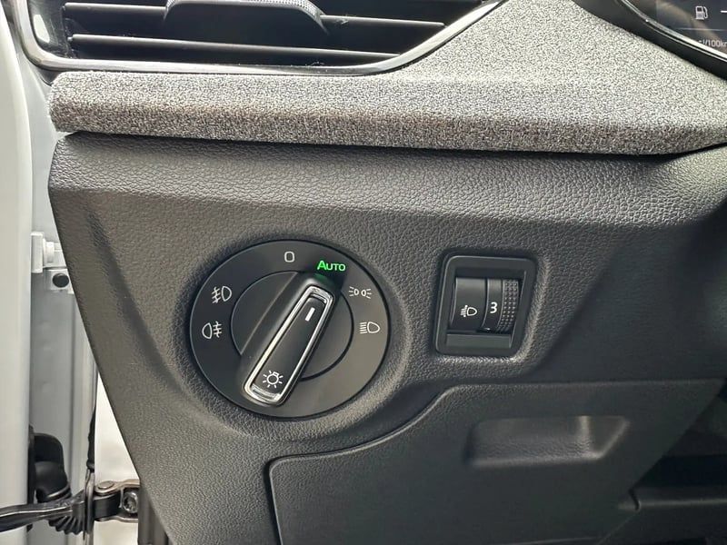 Photo de la voiture SKODA SCALA 1.0 TSI Evo 2 116 ch DSG7 Selection