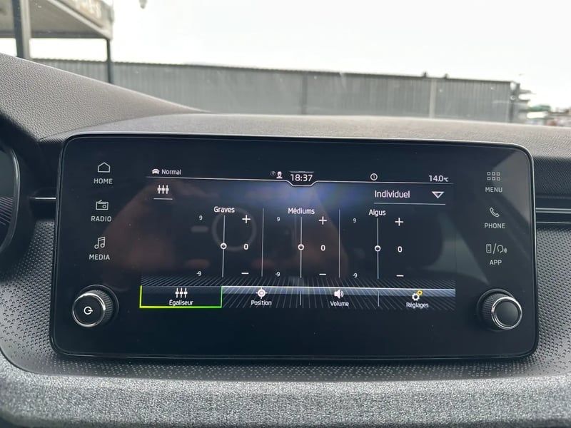 Photo de la voiture SKODA SCALA 1.0 TSI Evo 2 116 ch DSG7 Selection