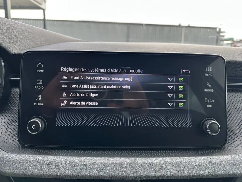 Photo de la voiture SKODA SCALA 1.0 TSI Evo 2 116 ch DSG7 Selection