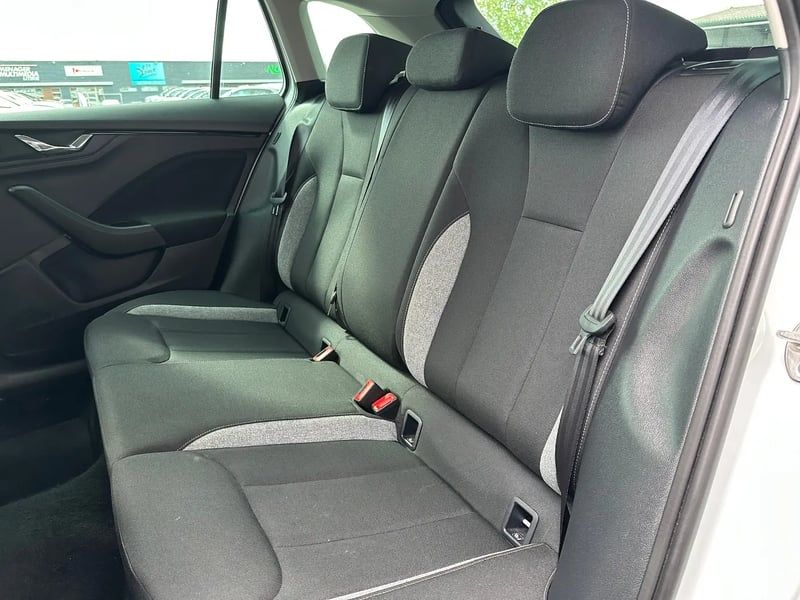 Photo de la voiture SKODA SCALA 1.0 TSI Evo 2 116 ch DSG7 Selection