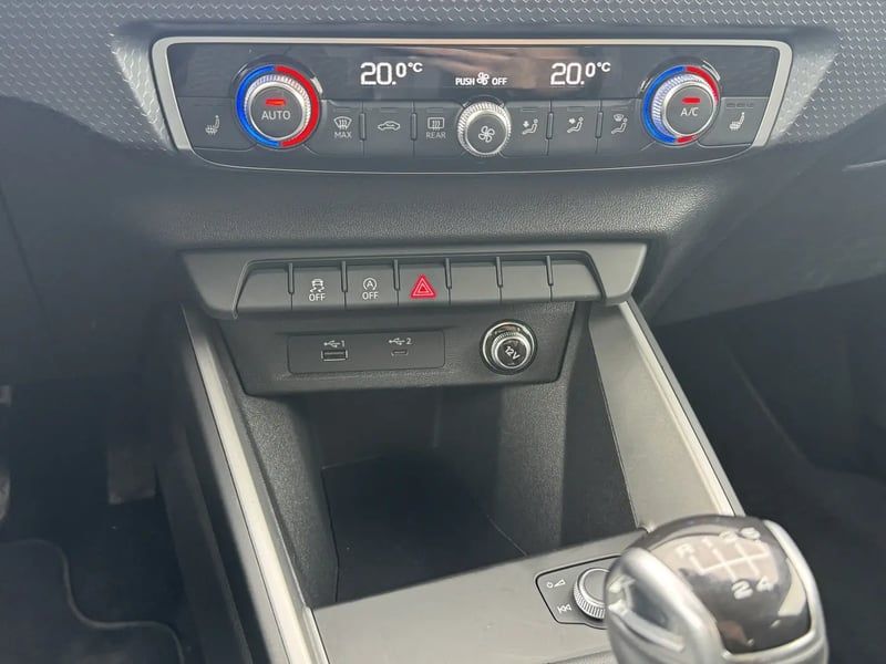 Photo de la voiture AUDI A1 SPORTBACK 25 TFSI 95 ch BVM5 Design