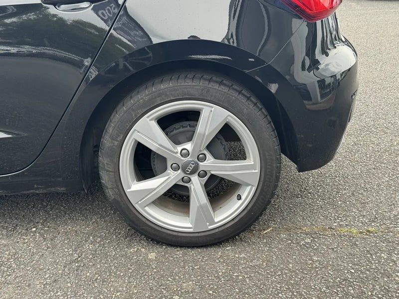 Photo de la voiture AUDI A1 SPORTBACK 25 TFSI 95 ch BVM5 Design