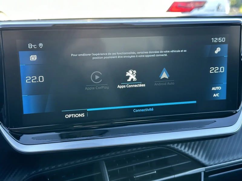 Photo de la voiture PEUGEOT 2008 BlueHDi 130 S&S EAT8 GT