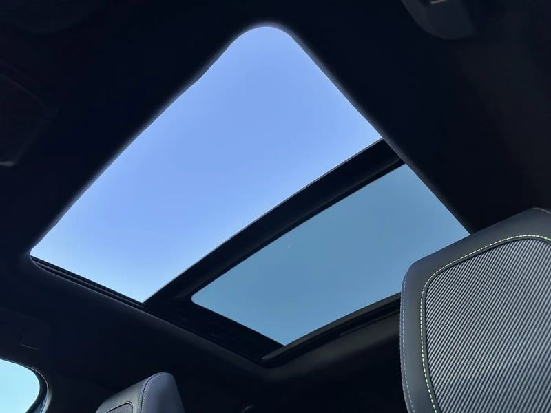 Photo de la voiture PEUGEOT 2008 BlueHDi 130 S&S EAT8 GT