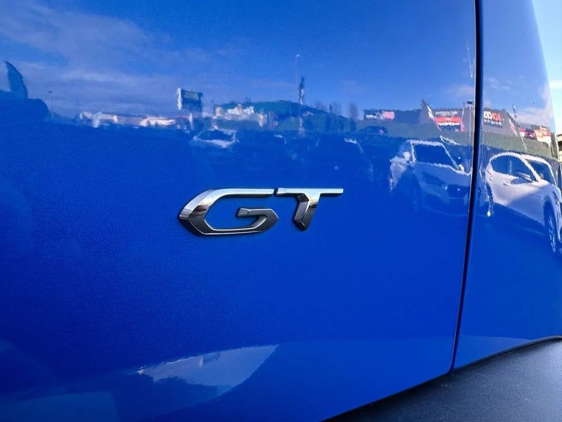 Photo de la voiture PEUGEOT 2008 BlueHDi 130 S&S EAT8 GT