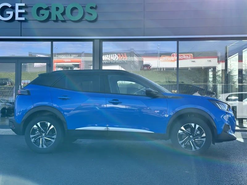 Photo de la voiture PEUGEOT 2008 BlueHDi 130 S&S EAT8 GT