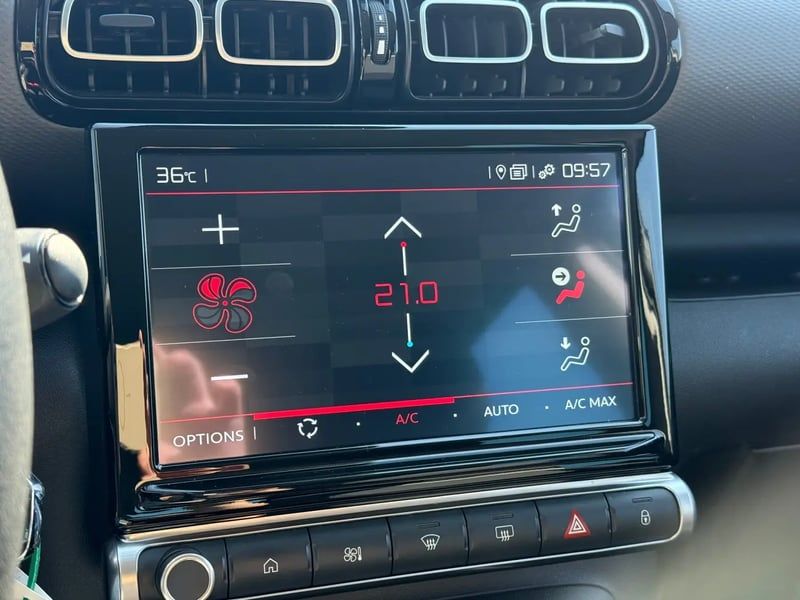 Photo de la voiture CITROEN C3 AIRCROSS BlueHDi 110 S&S BVM6 C-Series