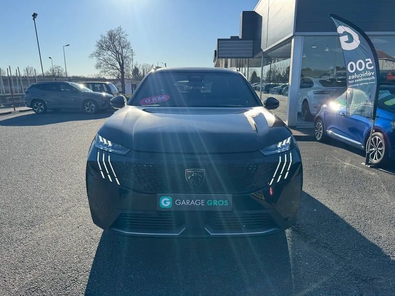 Photo de la voiture PEUGEOT 5008 Hybrid 136 e-DCS6 GT