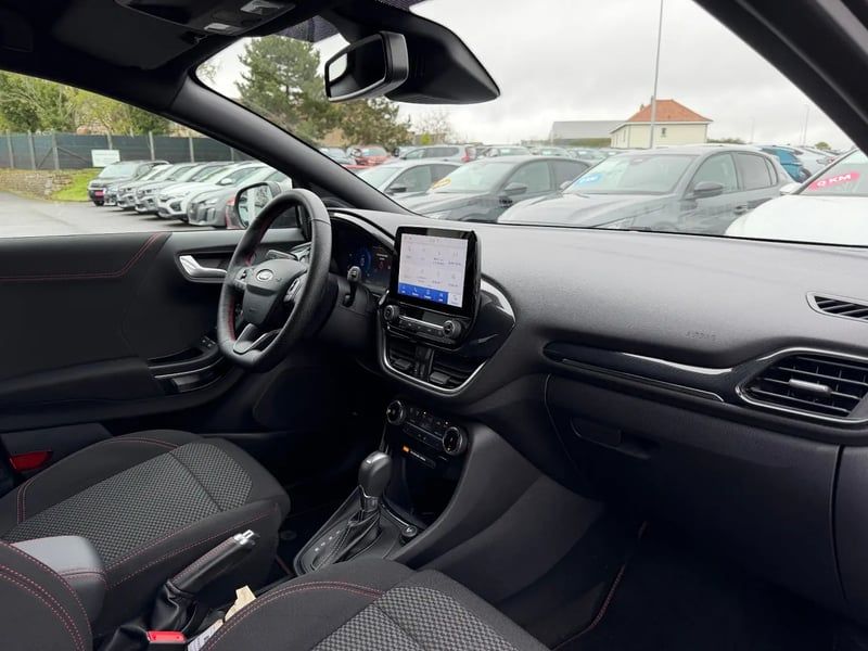 Photo de la voiture FORD PUMA 1.0 EcoBoost 155 ch mHEV S&S Powershift ST-Line X