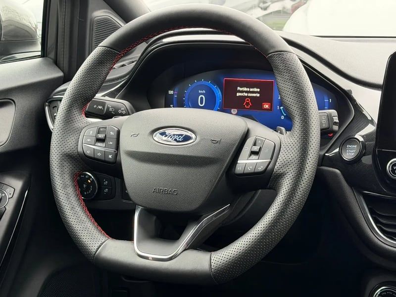 Photo de la voiture FORD PUMA 1.0 EcoBoost 155 ch mHEV S&S Powershift ST-Line X