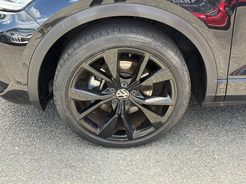 Photo de la voiture VOLKSWAGEN T-ROC 1.5 TSI EVO2 150 Start/Stop DSG7 R-Line