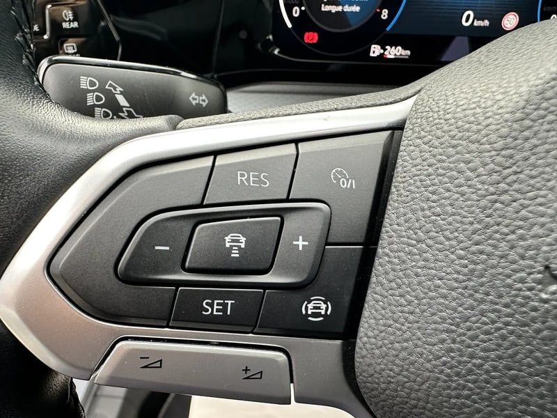 Photo de la voiture VOLKSWAGEN GOLF 1.0 TSI OPF 110 BVM6 Life