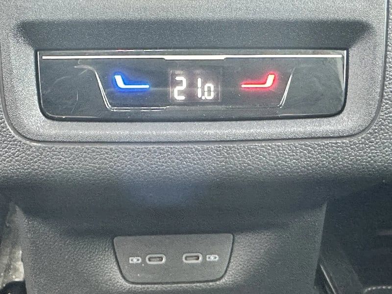 Photo de la voiture VOLKSWAGEN GOLF 1.0 TSI OPF 110 BVM6 Life