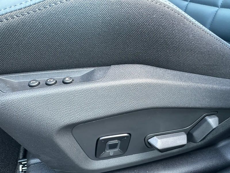 Photo de la voiture CITROEN C5 AIRCROSS Hybride 145 ch e-DCS6 Max
