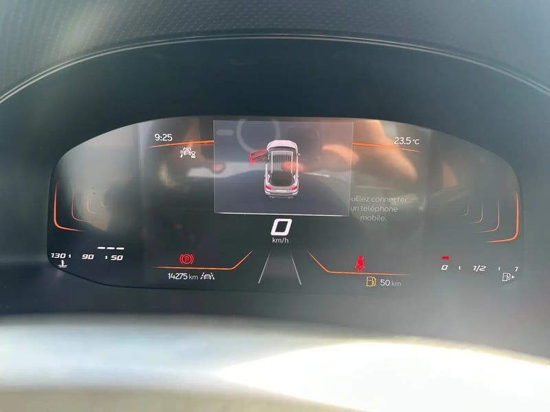 Photo de la voiture SEAT ARONA 1.0 TSI 110 ch Start/Stop BVM6 Style Business